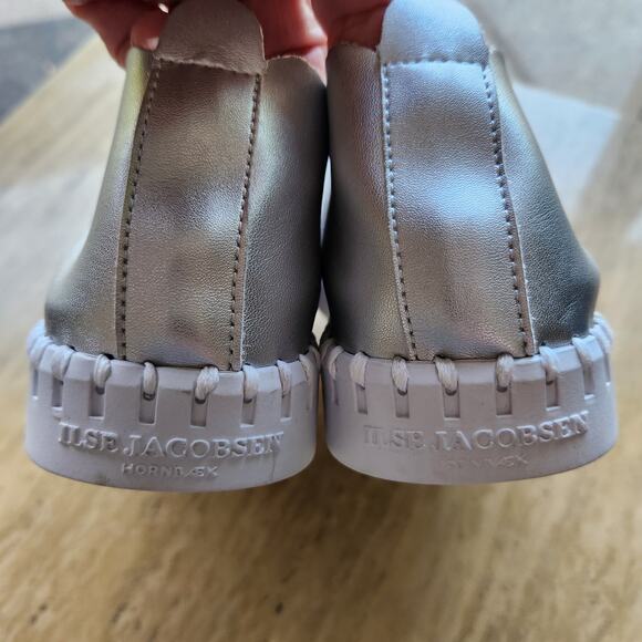 Ilse Jacobsen NWOB Tulip Slip Ons Shoes Sneakers Flats Silver Size 40 - Picture 5 of 9